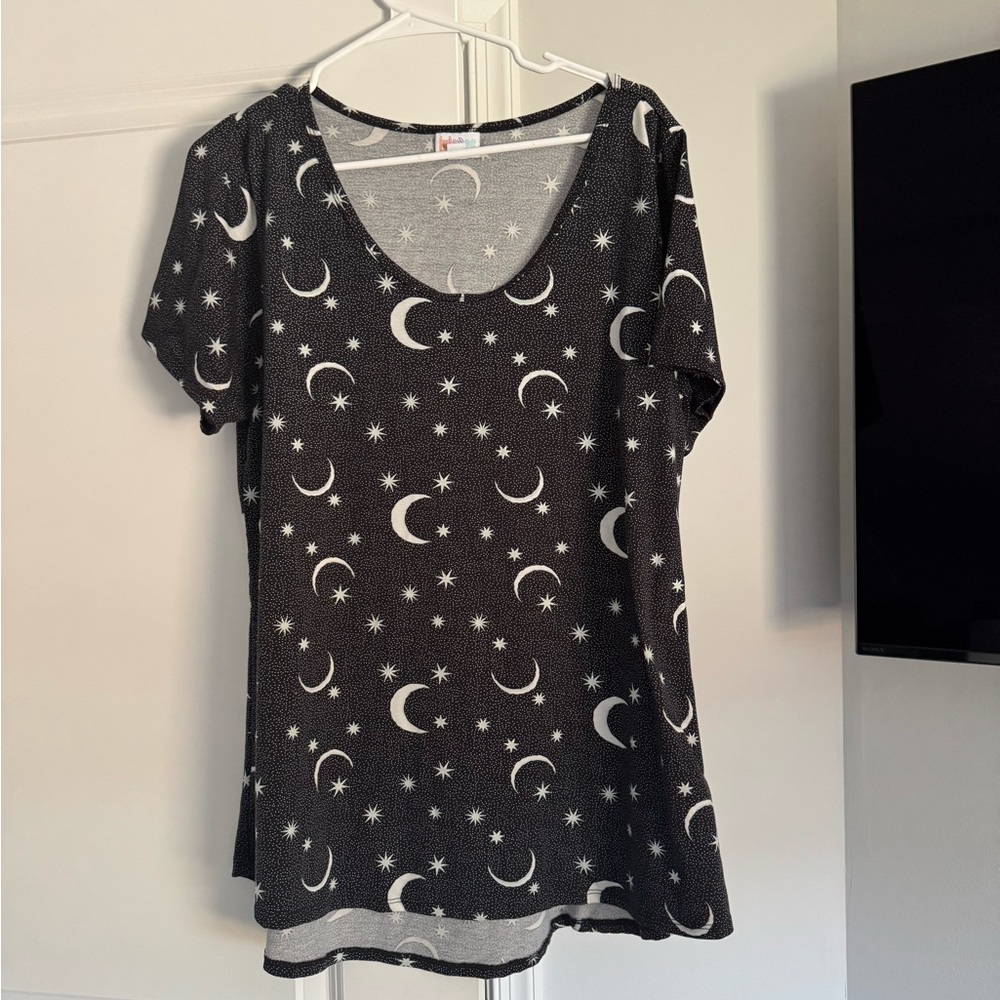 Lularoe moon and stars classic tee